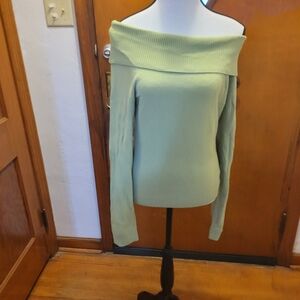 Heirloom collectables sweater